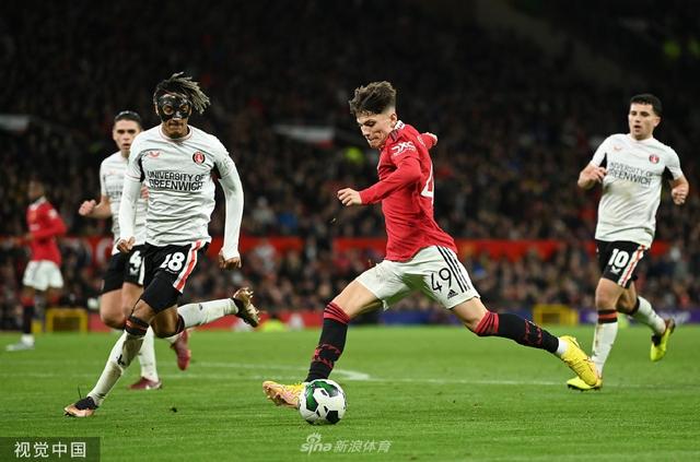 也是保持持 也是保持持